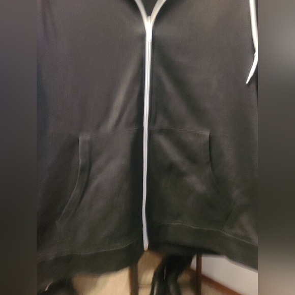 🩴Threadbare Hoodie Zip-up - Picture 2 of 6